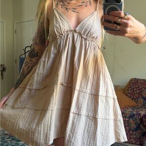 Elegant Beige Sleeveless Dress